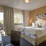Alpenhof Restaurant Hotel 3*