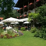 Alpenhof Restaurant Hotel 3*
