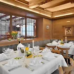 Alpenhof Restaurant Hotel 3*