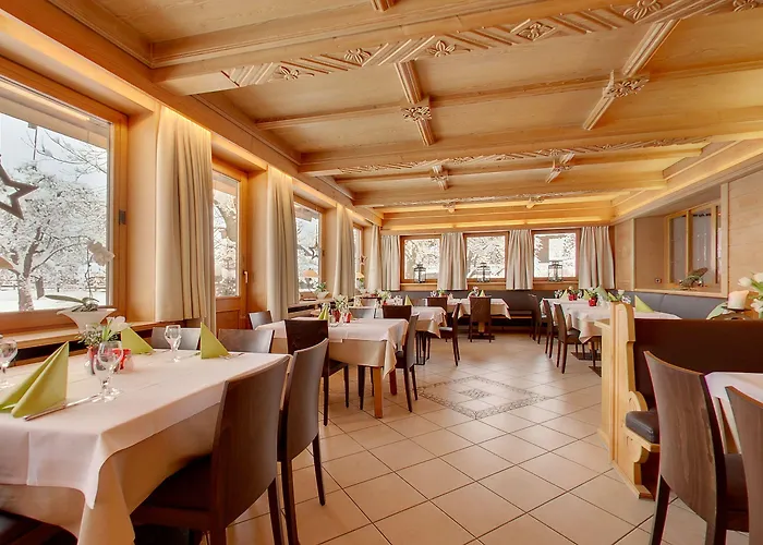 Alpenhof Restaurant Hotell 3*