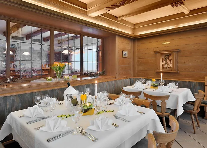 Alpenhof Restaurant Hotell 3*