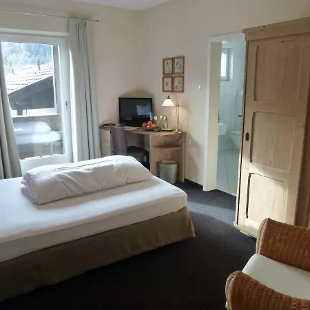 Alpenhof Restaurant Otel 3*